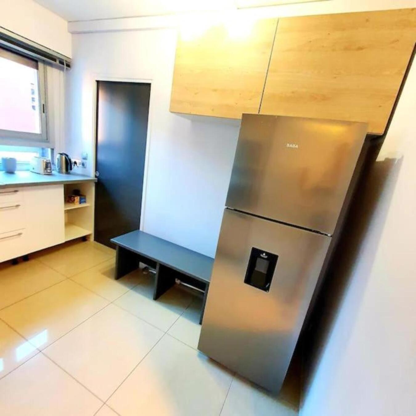 Apartamento Sejour Avec Petit-dejeuner A La Demande Et Piscine A 20 Minutes De L'espagne A Le Palace Climatise