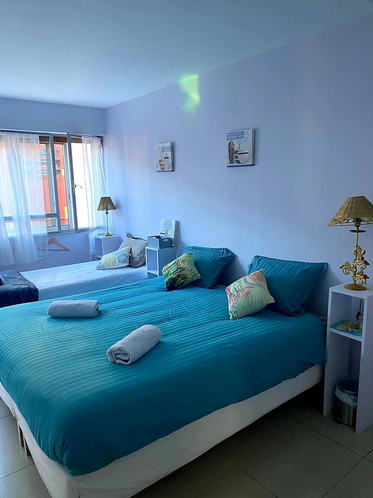 Apartamento Sejour Avec Petit-dejeuner A La Demande Et Piscine A 20 Minutes De L'espagne A Le Palace Climatise Perpiñán