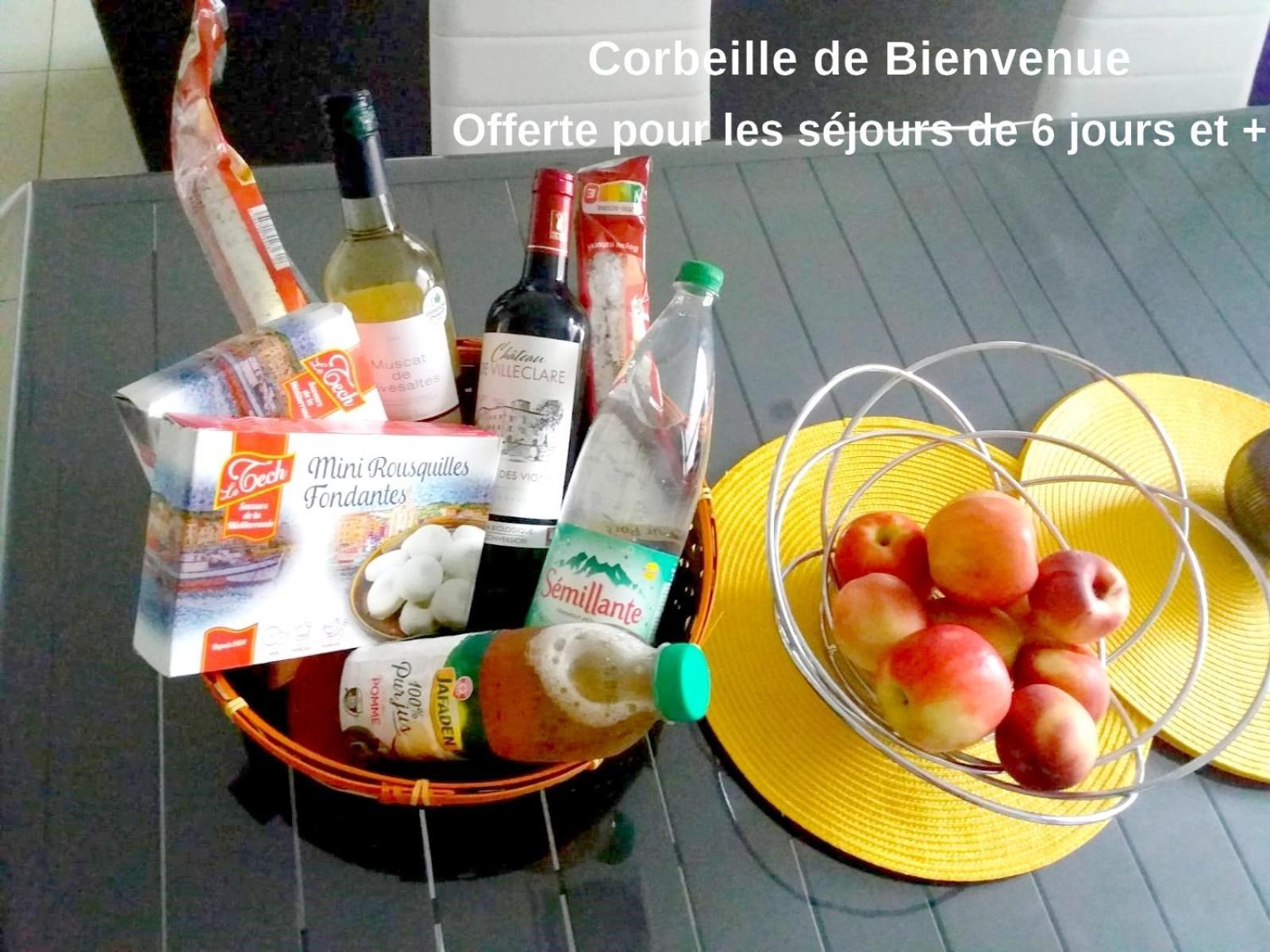 Sejour Avec Petit-dejeuner A La Demande Et Piscine A 20 Minutes De L'espagne A Le Palace Climatise * Perpiñán